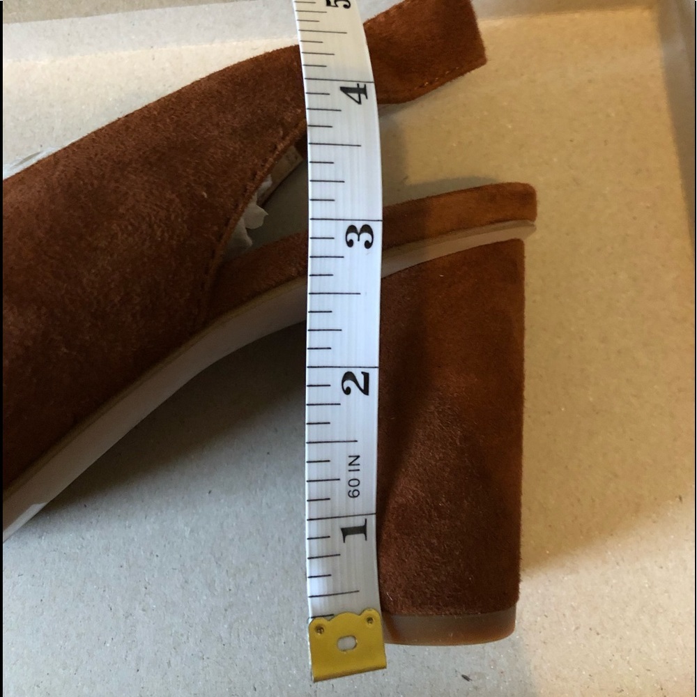 NWT - SOLD OUT!! Madewell Sling-Back Heels in Maple Syrup; Size 6 - Picture 6 of 10